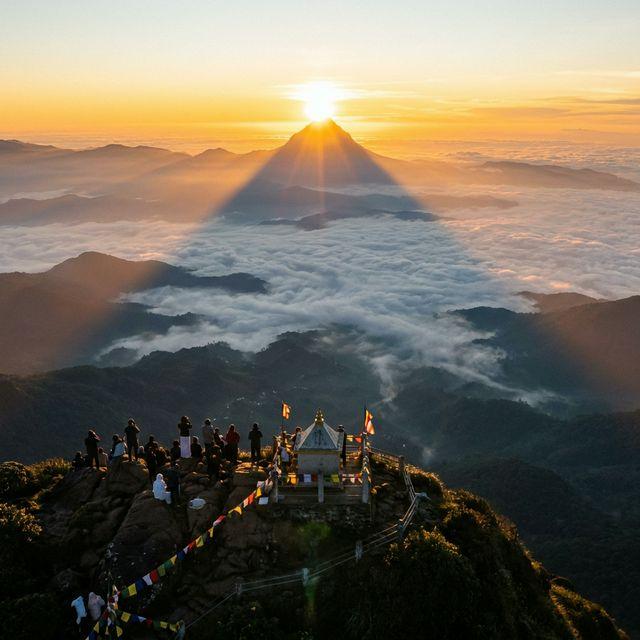 Top things to do in adam's peak sri lanka