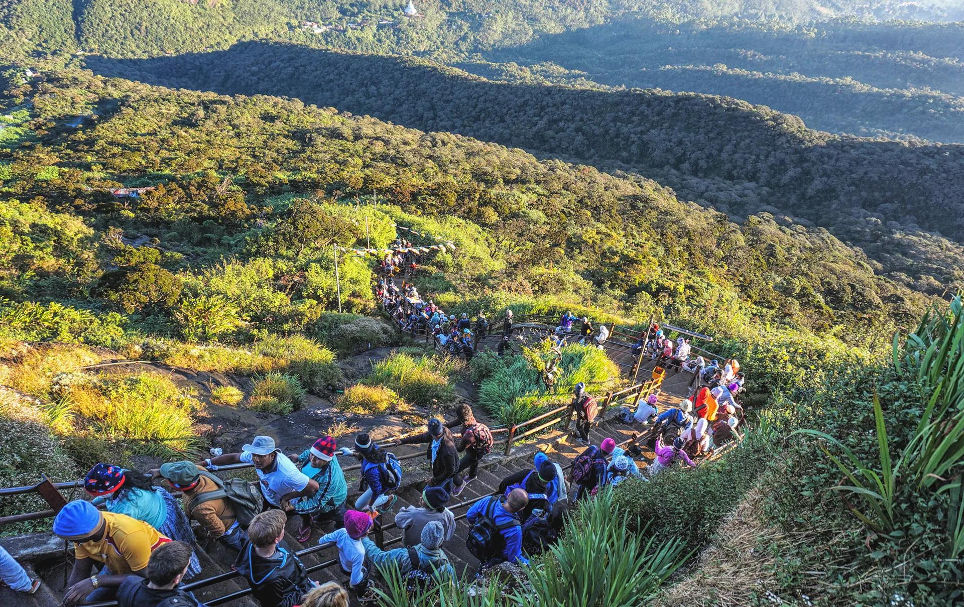 Top things to do in adam's peak sri lanka