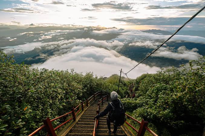 Top things to do in adam's peak sri lanka