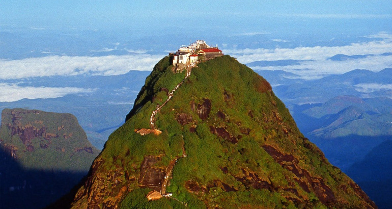 adam's peak in sri lanka