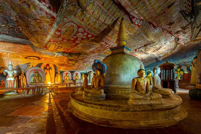 dambulla cave temple sri lanka