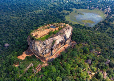 sigiriya lion rock srilanka