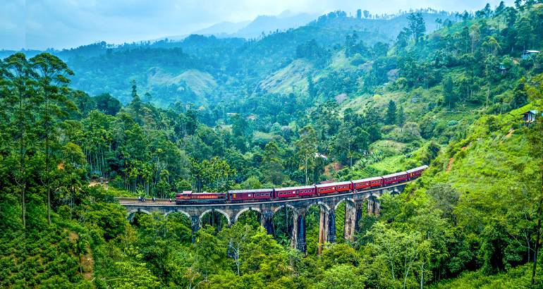 ella nine arch bridge srilanka